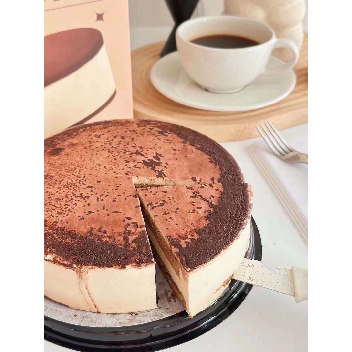 Tiramisu Cake