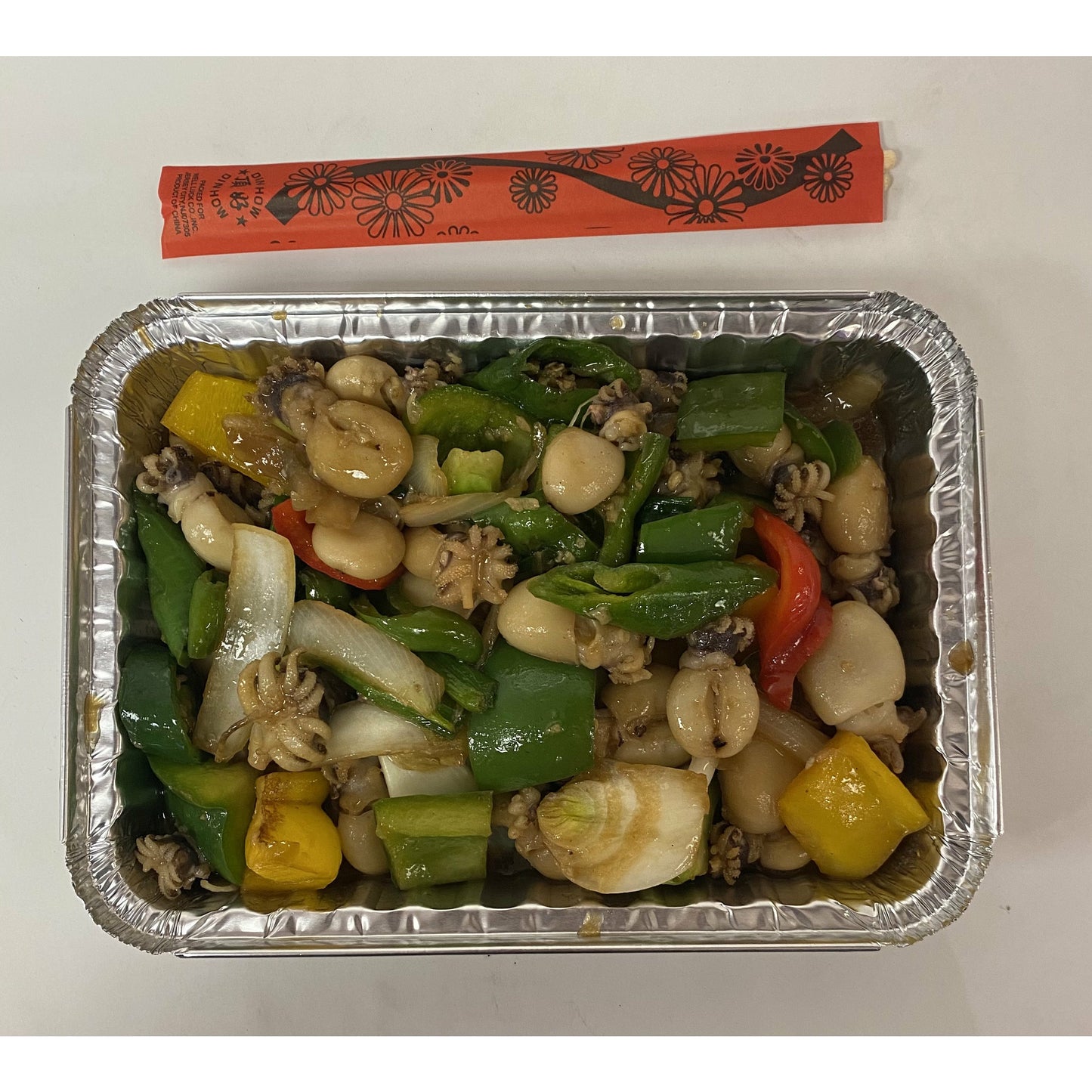 Stir-fried Squid with Green and Red Peppers