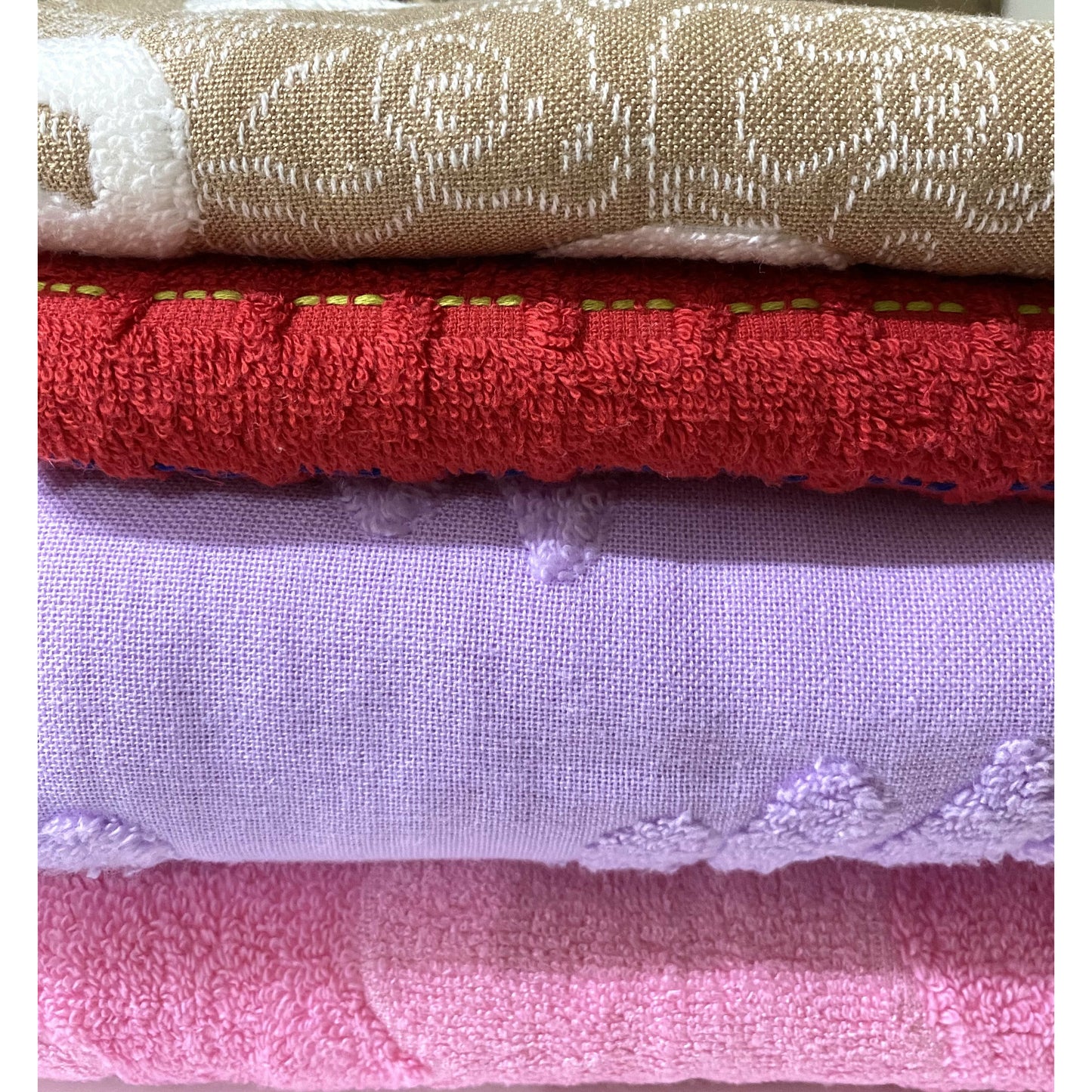 1- Two bath towels (snow + bear) + two towels